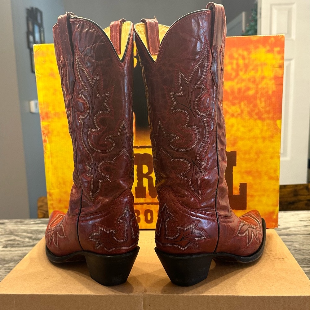 Corral boots, women’s size 9, Desert Red Goat